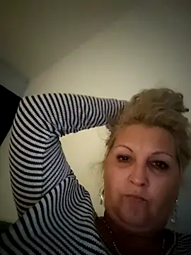 Divineblond online show from 8, 11, 2025