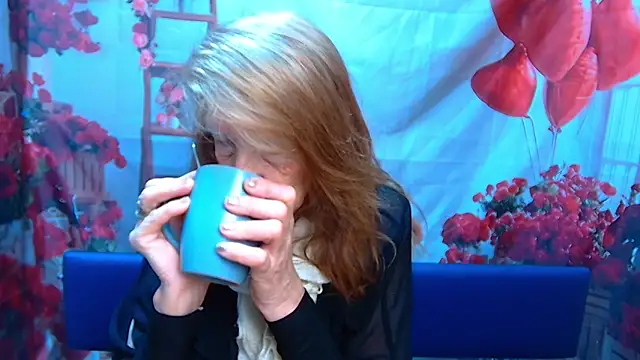 Snapshot of AliceWriter chatting on 6, 5, 2026 AliceWriter online show from 6, 5, 2026