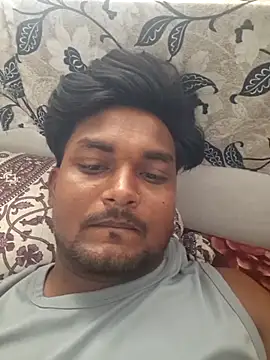 Snapshot of Gujju_here chatting on 4, 5, 2026 Gujju here online show from 4, 5, 2026