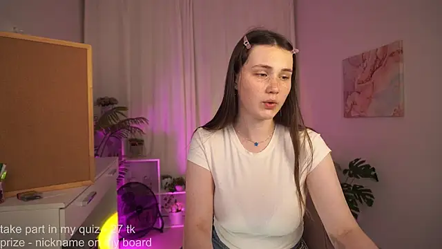 Snapshot of BettyMarlowe chatting on 5, 7, 2026 BettyMarlowe online show from 5, 7, 2026