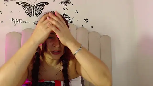 ArtemisaFoxx online show from 28, 4, 2026