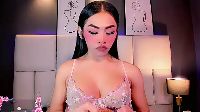 Snapshot of Aleisha_Beaumont chatting on 3, 8, 2026 Aleisha Beaumont online show from 3, 8, 2026