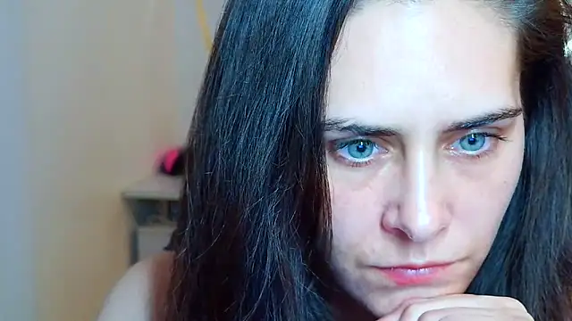 khalessi13 online show from 26, 4, 2026