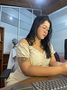 Snapshot of Chloe_Thomsoon_ chatting on 31, 5, 2026 Chloe Thomsoon online show from 31, 5, 2026