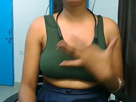 Snapshot of ur_sassypriya chatting on 18, 6, 2026 ur sassypriya online show from 18, 6, 2026