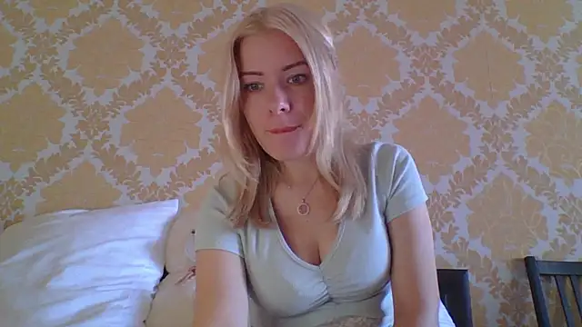 Snapshot of Softy_Aura_ chatting on 28, 7, 2026 Softy Aura online show from 28, 7, 2026