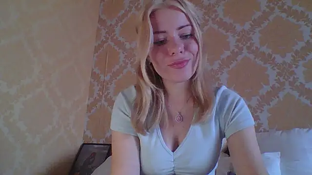 Snapshot of Softy_Aura_ chatting on 28, 7, 2026 Softy Aura online show from 28, 7, 2026