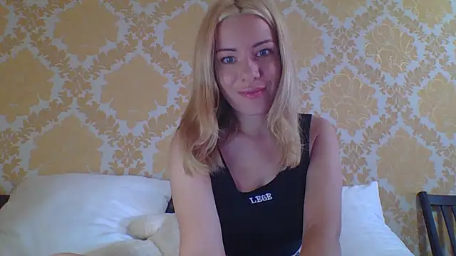 Snapshot of Softy_Aura_ chatting on 3, 8, 2026 Softy Aura online show from 3, 8, 2026