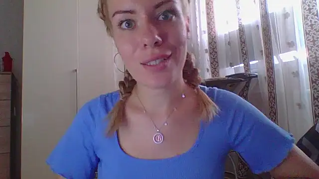 Snapshot of Softy_Aura_ chatting on 5, 8, 2026 Softy Aura online show from 5, 8, 2026