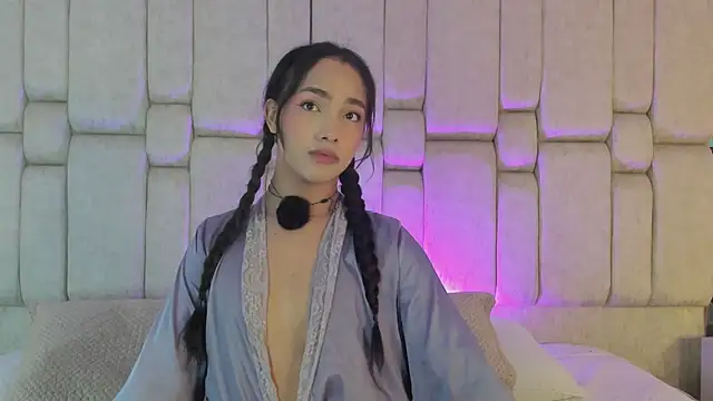 AriBloom7 online show from 24, 6, 2026