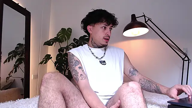 Steven Navarro online show from 24, 4, 2026