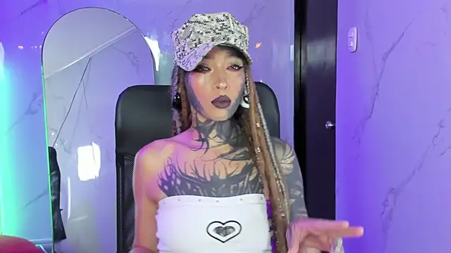 Snapshot of Lucy_Doll8 chatting on 15, 6, 2026 Lucy Doll8 online show from 15, 6, 2026