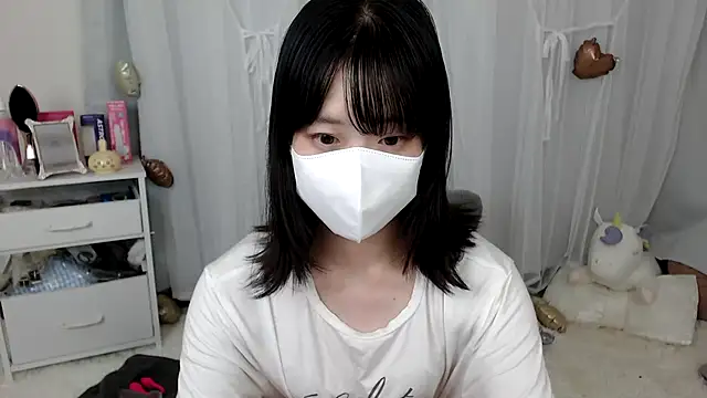 Snapshot of mii__tan chatting on 28, 5, 2026 mii tan online show from 28, 5, 2026