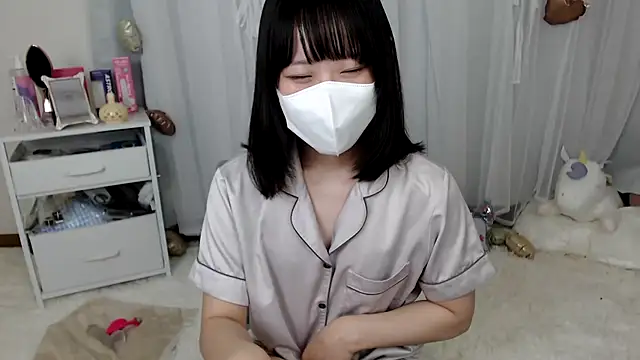 Snapshot of mii__tan chatting on 31, 5, 2026 mii tan online show from 31, 5, 2026