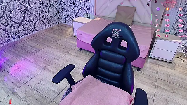 Yenn tay online show from 19, 5, 2026