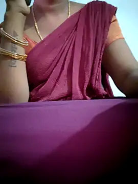 Snapshot of Tamil_Hot_HoneyBee chatting on 24, 6, 2026 Tamil Hot HoneyBee online show from 24, 6, 2026