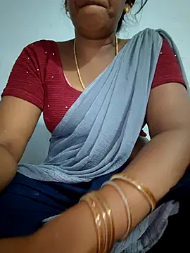 Snapshot of Tamil_Hot_HoneyBee chatting on 25, 6, 2026 Tamil Hot HoneyBee online show from 25, 6, 2026