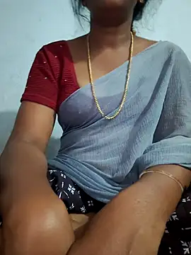Snapshot of Tamil_Hot_HoneyBee chatting on 5, 7, 2026 Tamil Hot HoneyBee online show from 5, 7, 2026