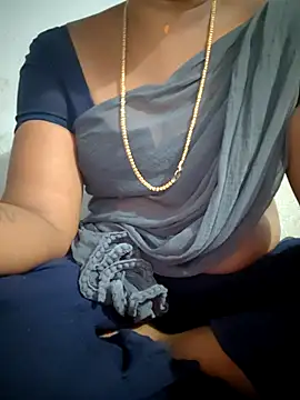 Snapshot of Tamil_Hot_HoneyBee chatting on 26, 7, 2026 Tamil Hot HoneyBee online show from 26, 7, 2026
