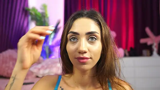 Snapshot of isLucyCherry chatting on 6, 6, 2026 isLucyCherry online show from 6, 6, 2026