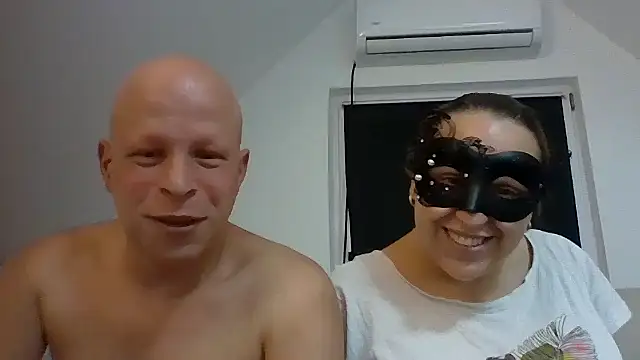 Snapshot of Nadine-wild chatting on 7, 6, 2026 Nadine-wild online show from 7, 6, 2026