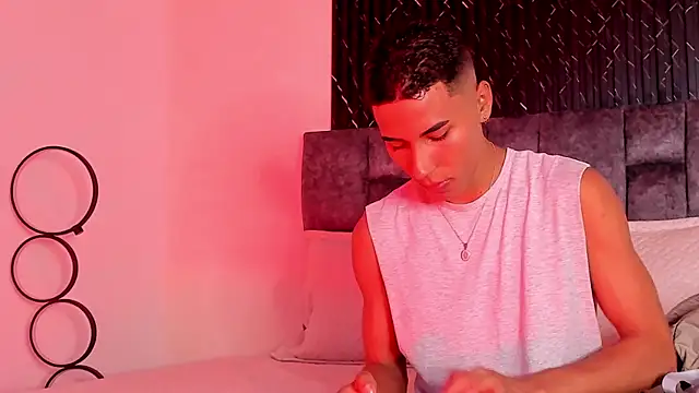 ThiagoSexy005 online show from 2, 7, 2026