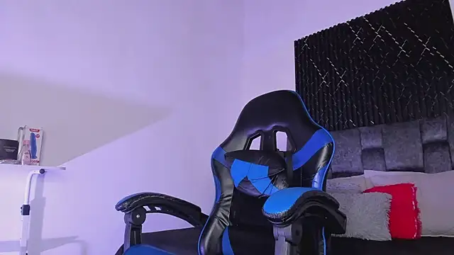 ThiagoSexy005 online show from 15, 7, 2026