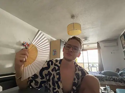 BlondieVelvet online show from 5, 5, 2026