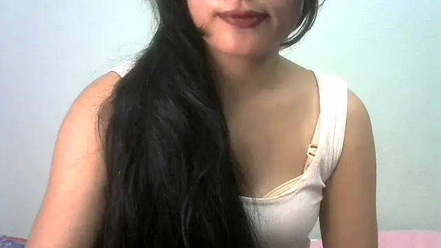 Snapshot of sharmeeli_sima chatting on 4, 8, 2026 sharmeeli sima online show from 4, 8, 2026