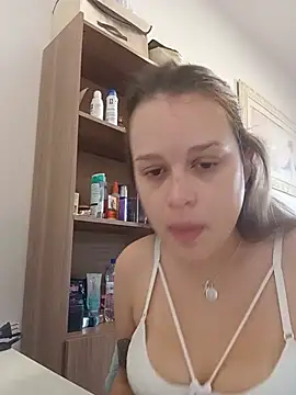 LunnaKitten online show from 21, 7, 2026