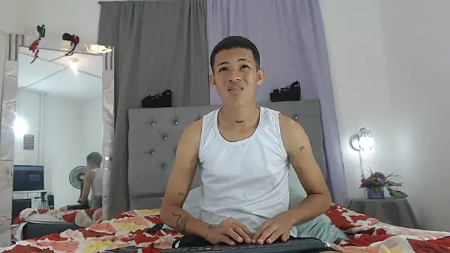 Snapshot of PhillipCox chatting on 11, 6, 2026 PhillipCox online show from 11, 6, 2026