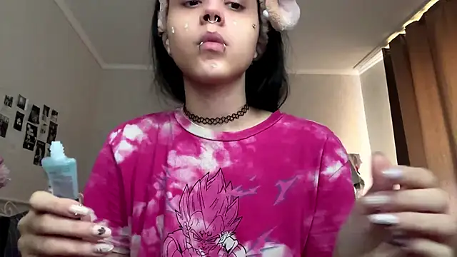 Snapshot of LouisePavlides chatting on 14, 6, 2026 LouisePavlides online show from 14, 6, 2026