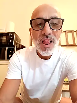 circusmale online show from 17, 5, 2026
