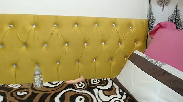 GlamGoddess91 online show from 9, 6, 2026
