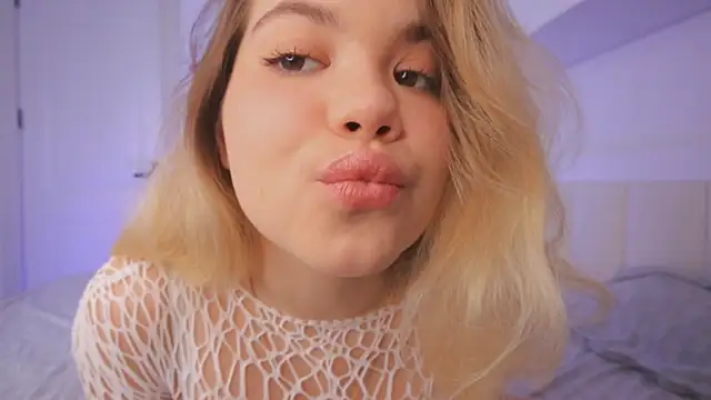 Snapshot of Liiimeee chatting on 22, 5, 2026 Liiimeee online show from 22, 5, 2026