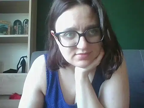 Snapshot of sensual_paris chatting on 28, 4, 2026 sensual paris online show from 28, 4, 2026