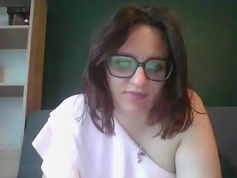 Snapshot of sensual_paris chatting on 7, 5, 2026 sensual paris online show from 7, 5, 2026