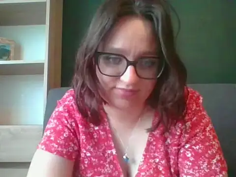 Snapshot of sensual_paris chatting on 8, 5, 2026 sensual paris online show from 8, 5, 2026