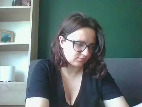Snapshot of sensual_paris chatting on 28, 5, 2026 sensual paris online show from 28, 5, 2026