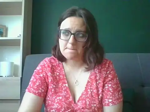 Snapshot of sensual_paris chatting on 2, 6, 2026 sensual paris online show from 2, 6, 2026