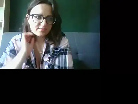 Snapshot of sensual_paris chatting on 9, 6, 2026 sensual paris online show from 9, 6, 2026