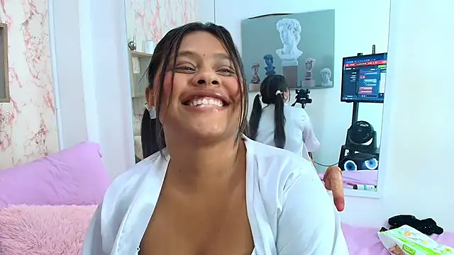 Valeria Voss online show from 5, 6, 2026