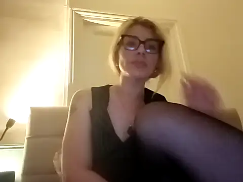 Snapshot of Goddess-Anne chatting on 8, 6, 2026 Goddess-Anne online show from 8, 6, 2026