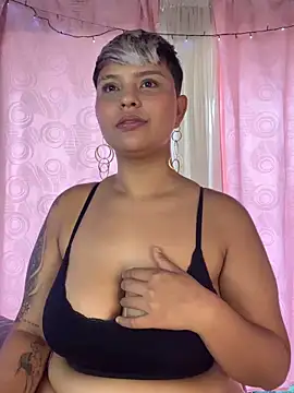 Snapshot of A_CURVY_HOT chatting on 11, 5, 2026 A CURVY HOT online show from 11, 5, 2026