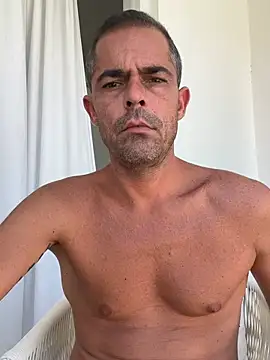 Snapshot of Riccardo86xx chatting on 3, 7, 2026 Riccardo86xx online show from 3, 7, 2026