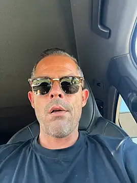 Snapshot of Riccardo86xx chatting on 4, 7, 2026 Riccardo86xx online show from 4, 7, 2026