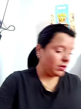 Snapshot of Samantha_Kieran chatting on 6, 5, 2026 Samantha Kieran online show from 6, 5, 2026
