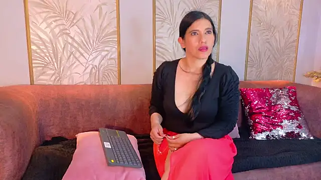 Snapshot of Dalila_5 chatting on 1, 6, 2026 Dalila 5 online show from 1, 6, 2026