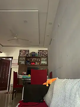 nilanfucks online show from 13, 5, 2026