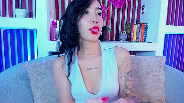 Snapshot of AshleyGross_ chatting on 21, 5, 2026 AshleyGross online show from 21, 5, 2026